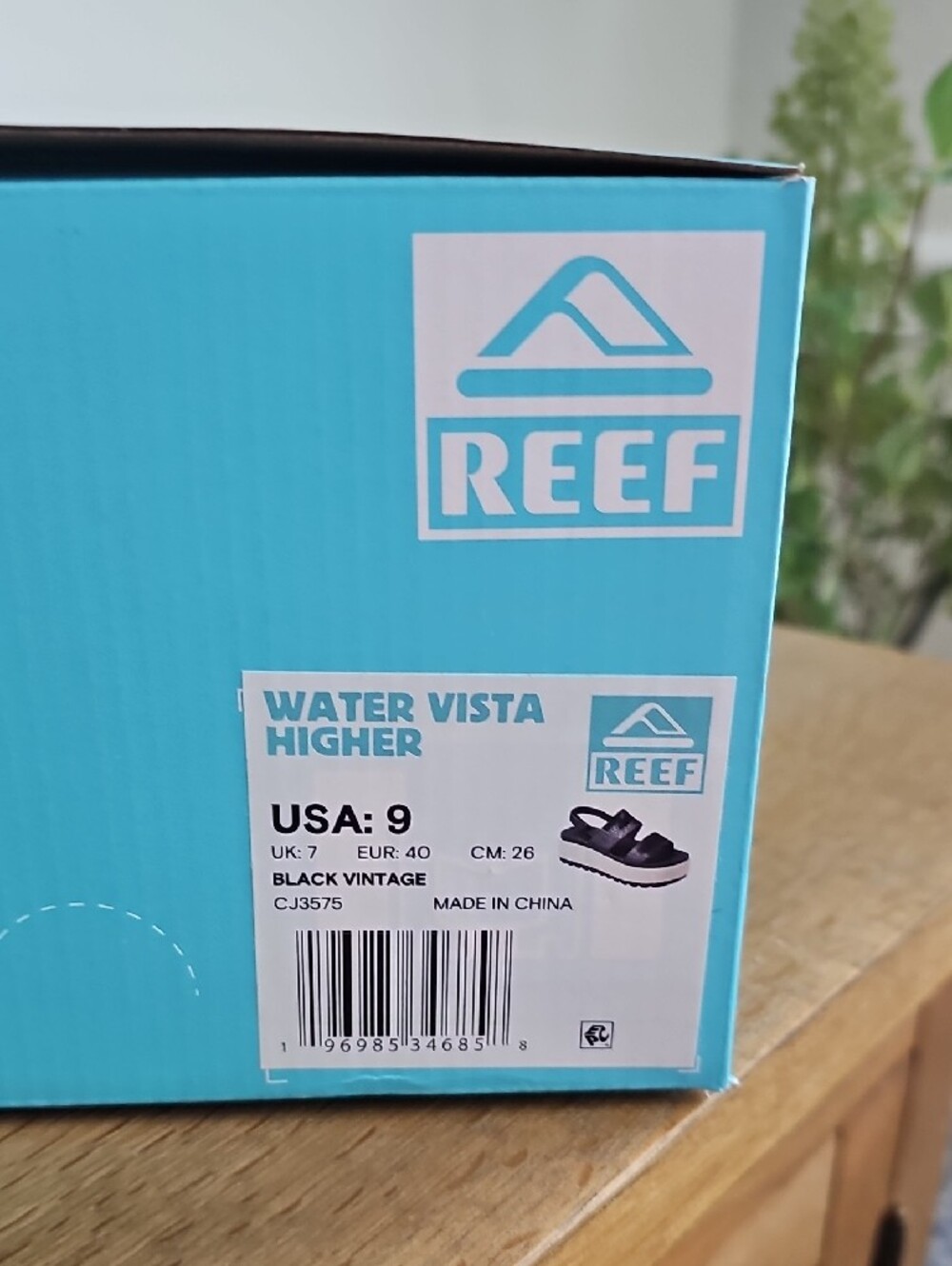 Reef Woman's Vista Higher Sandals with Cream Platform - Size 9 - Picture 4 of 5